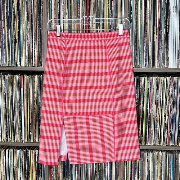 Per Se Pencil Sitges Skirt in Pink Geometric Stripe Print Size 2 - Picture 4 of 9
